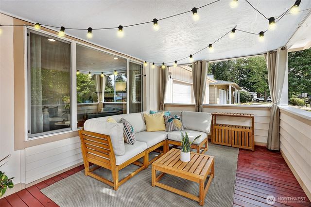 10442 NE 142nd Street, Kirkland, WA 98034