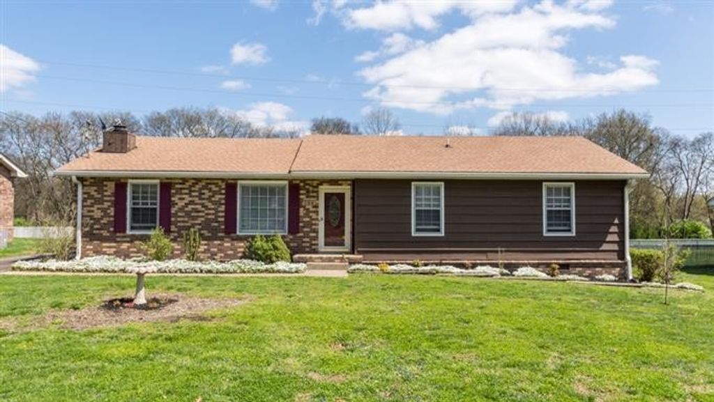 134 Orchard Valley Rd, Hendersonville, TN 37075