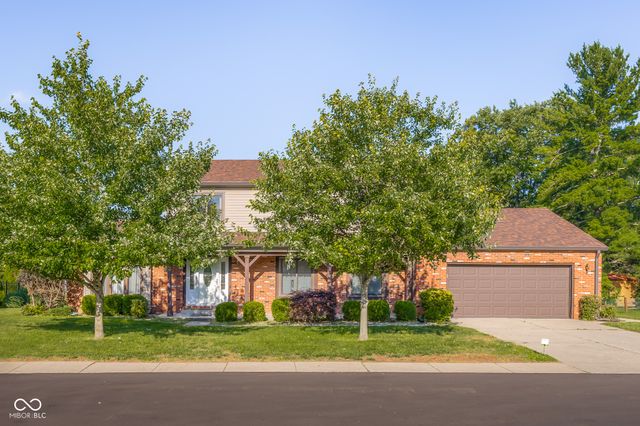 3525 River Rd Drive, Columbus, IN 47203