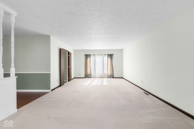 3525 River Rd Drive, Columbus, IN 47203