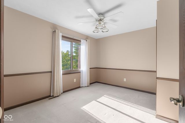 3525 River Rd Drive, Columbus, IN 47203
