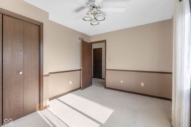 3525 River Rd Drive, Columbus, IN 47203