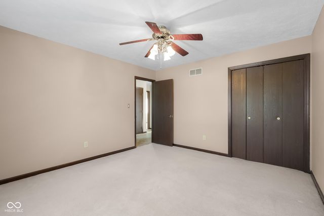 3525 River Rd Drive, Columbus, IN 47203