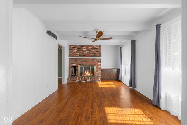 3525 River Rd Drive, Columbus, IN 47203