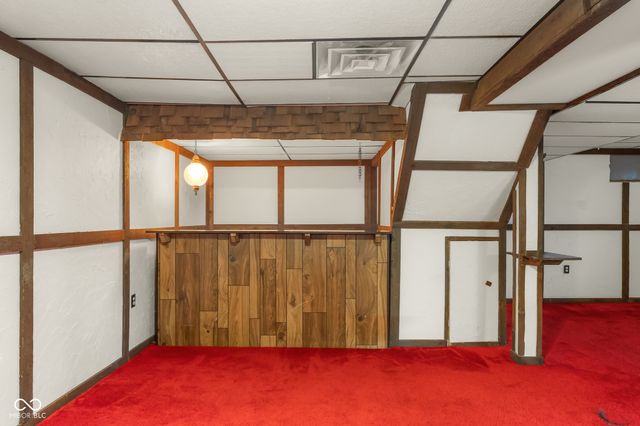 3525 River Rd Drive, Columbus, IN 47203