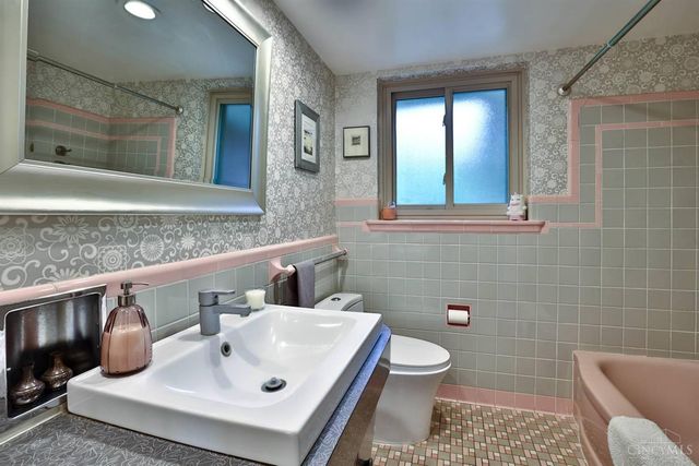 7471 Mar Del Drive, Madeira, OH 45243