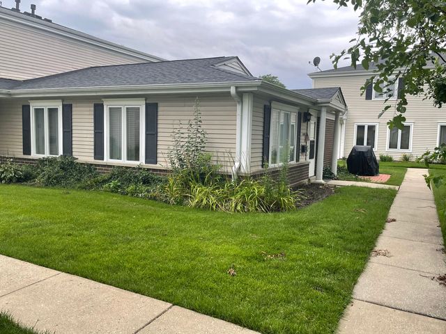 1489 Quaker Lane, Prospect Heights, IL 60070