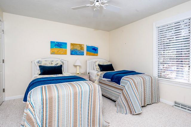 12 Kettle Lane, Mashpee, MA 02649