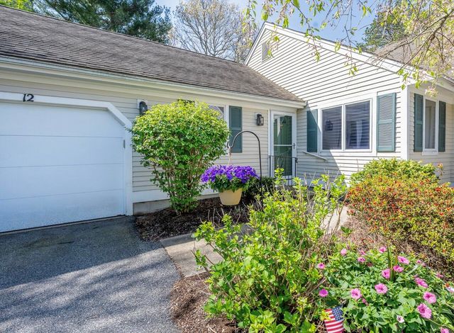 12 Kettle Lane, Mashpee, MA 02649