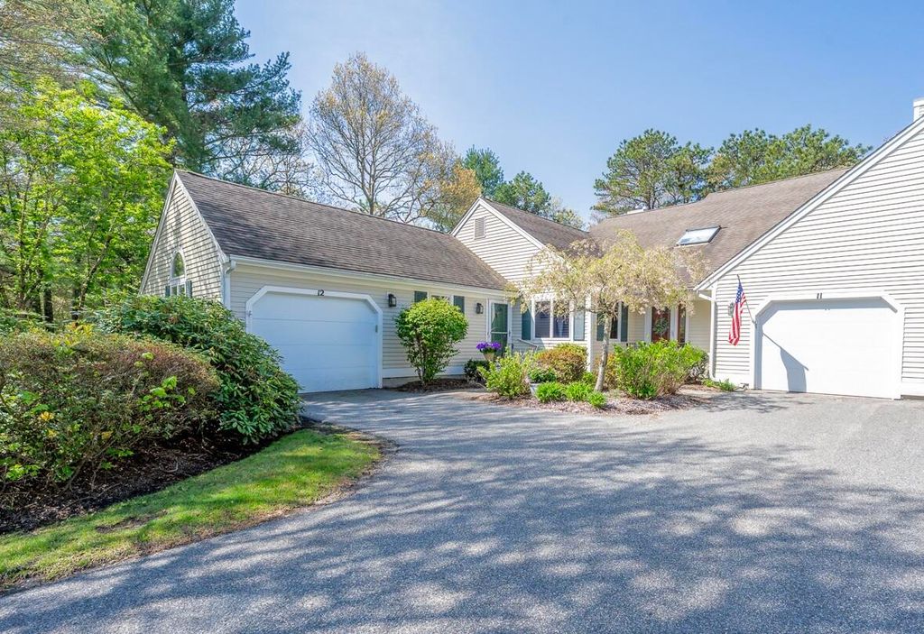 12 Kettle Lane, Mashpee, MA 02649
