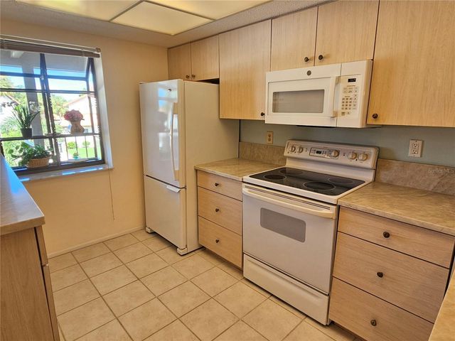 756 AVENIDA ESTANCIA 162, Venice, FL 34292