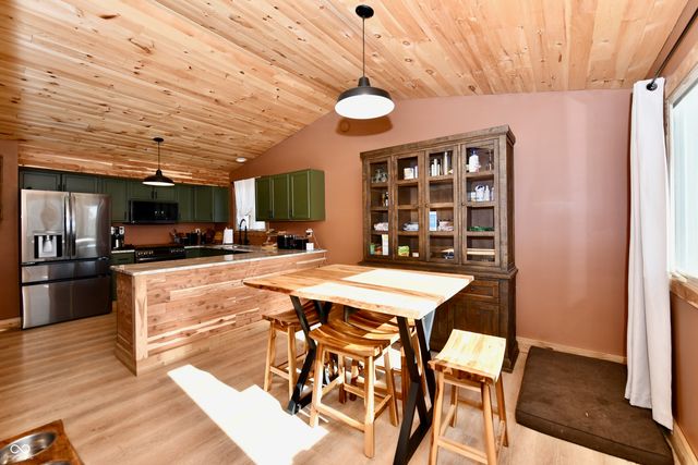 47 E 700 N, Whiteland, IN 46184