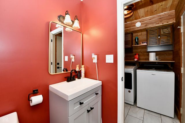 47 E 700 N, Whiteland, IN 46184