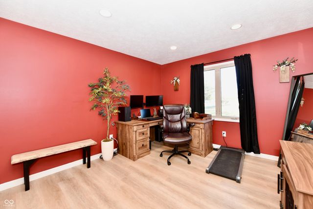 47 E 700 N, Whiteland, IN 46184