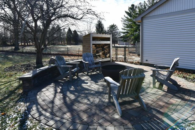 47 E 700 N, Whiteland, IN 46184