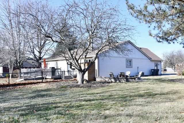 47 E 700 N, Whiteland, IN 46184