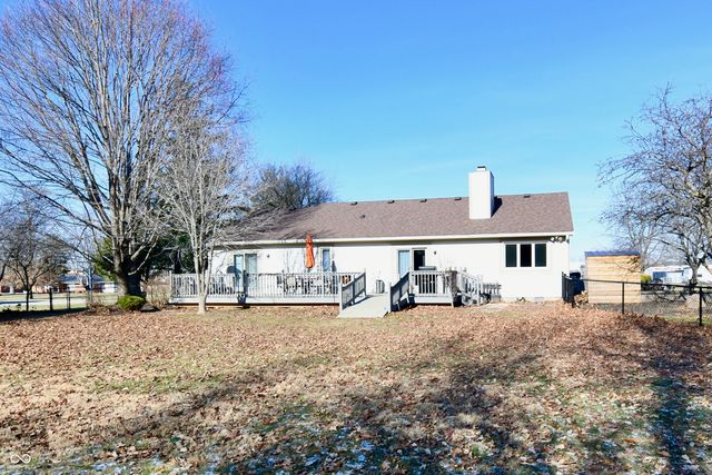 47 E 700 N, Whiteland, IN 46184