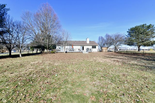 47 E 700 N, Whiteland, IN 46184