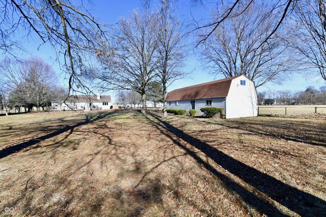 47 E 700 N, Whiteland, IN 46184