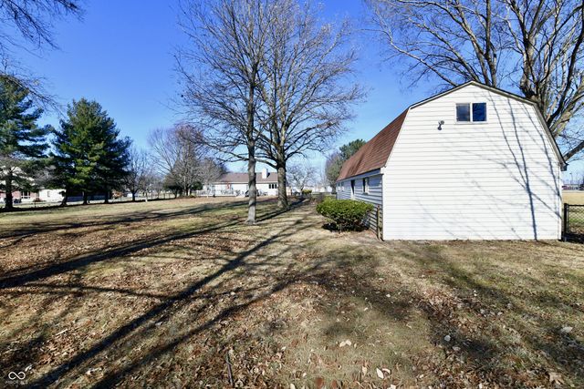 47 E 700 N, Whiteland, IN 46184