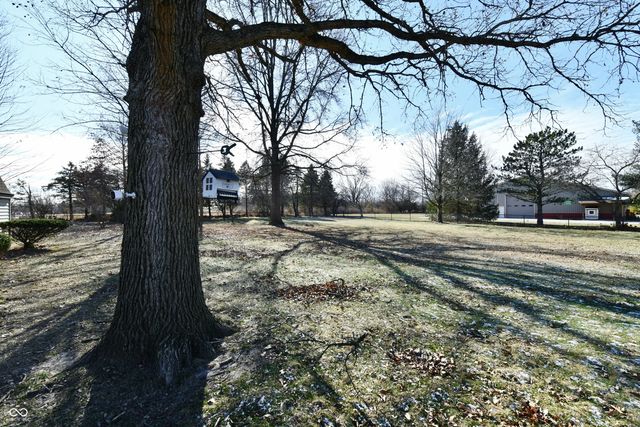 47 E 700 N, Whiteland, IN 46184