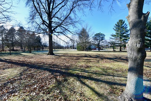 47 E 700 N, Whiteland, IN 46184