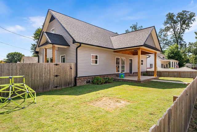 212 TIPTON ST, Covington, TN 38019