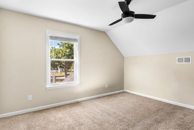 212 TIPTON ST, Covington, TN 38019