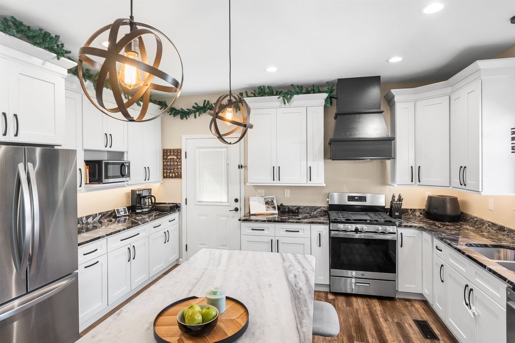 212 TIPTON ST, Covington, TN 38019