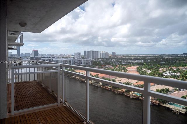 1600 S Ocean Drive 17D, Hollywood, FL 33019
