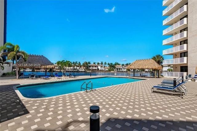 1600 S Ocean Drive 17D, Hollywood, FL 33019