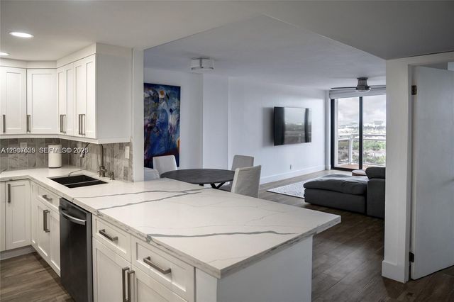 1600 S Ocean Drive 17D, Hollywood, FL 33019
