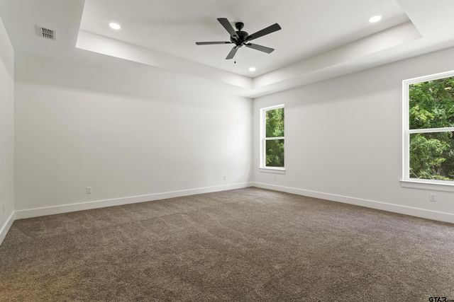 16430 Crossing Circle, Lindale, TX 75771