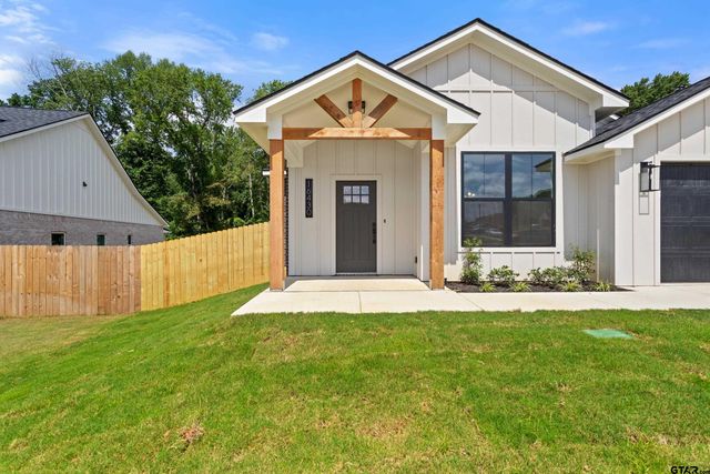 16430 Crossing Circle, Lindale, TX 75771