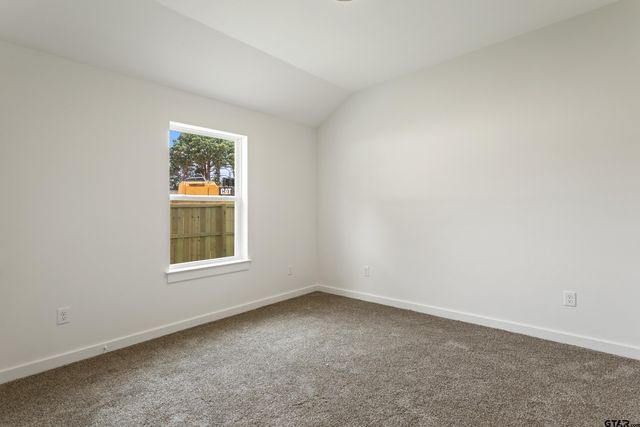 16430 Crossing Circle, Lindale, TX 75771