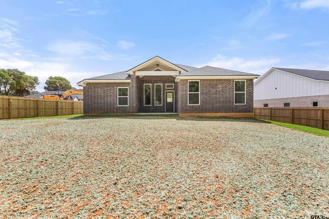 16430 Crossing Circle, Lindale, TX 75771