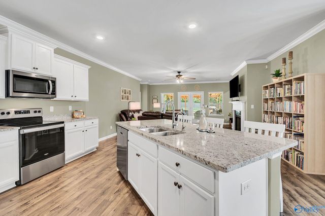 460 Jackson Point Circle, Huntsville, AL 35811