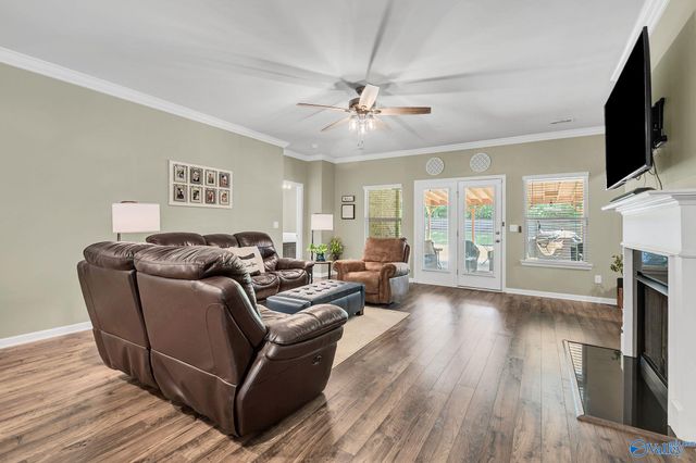460 Jackson Point Circle, Huntsville, AL 35811