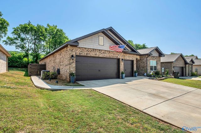 460 Jackson Point Circle, Huntsville, AL 35811