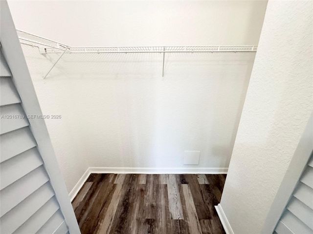 1984 NE 5th St 203, Boynton Beach, FL 33435
