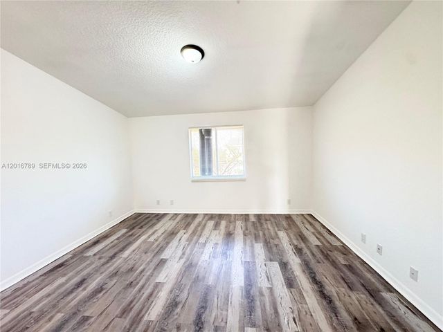 1984 NE 5th St 203, Boynton Beach, FL 33435