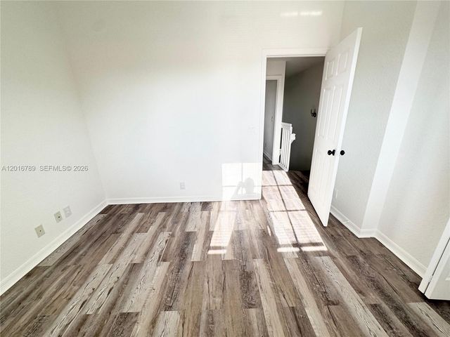 1984 NE 5th St 203, Boynton Beach, FL 33435