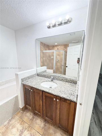 1984 NE 5th St 203, Boynton Beach, FL 33435