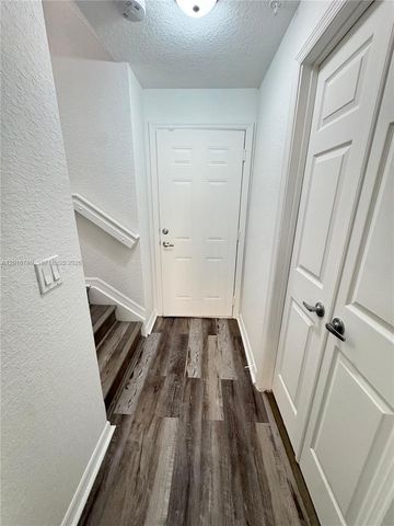 1984 NE 5th St 203, Boynton Beach, FL 33435