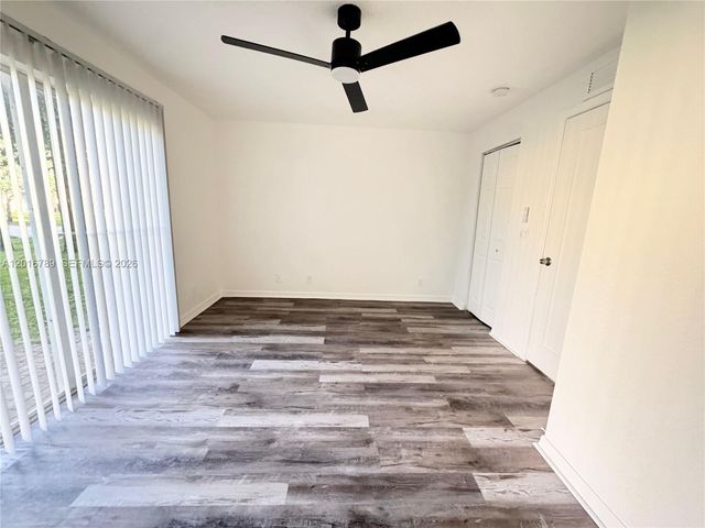 1984 NE 5th St 203, Boynton Beach, FL 33435