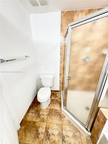 1984 NE 5th St 203, Boynton Beach, FL 33435