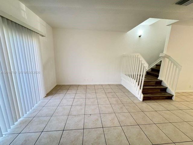 1984 NE 5th St 203, Boynton Beach, FL 33435