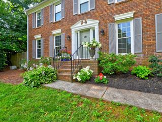 4512 Woodlawn Lake Drive, Marietta, GA 30068