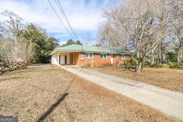 1739 Houston Lake Road, Perry, GA 31069