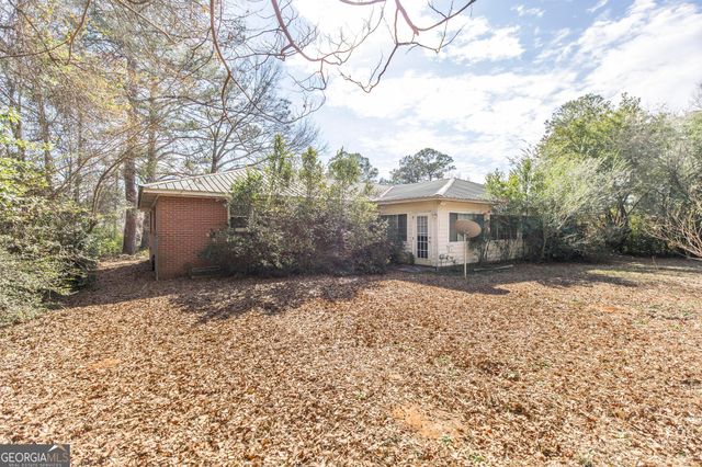 1739 Houston Lake Road, Perry, GA 31069